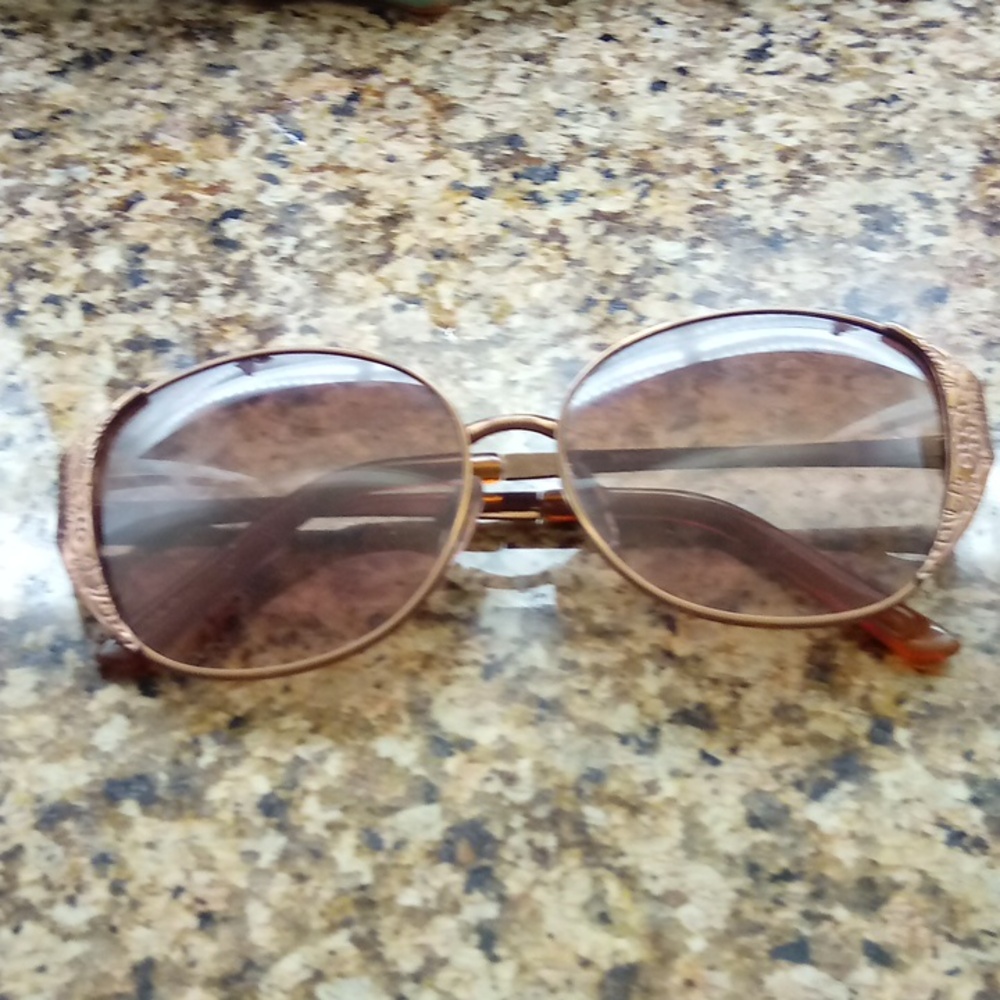 Amber Sunglasses 😎